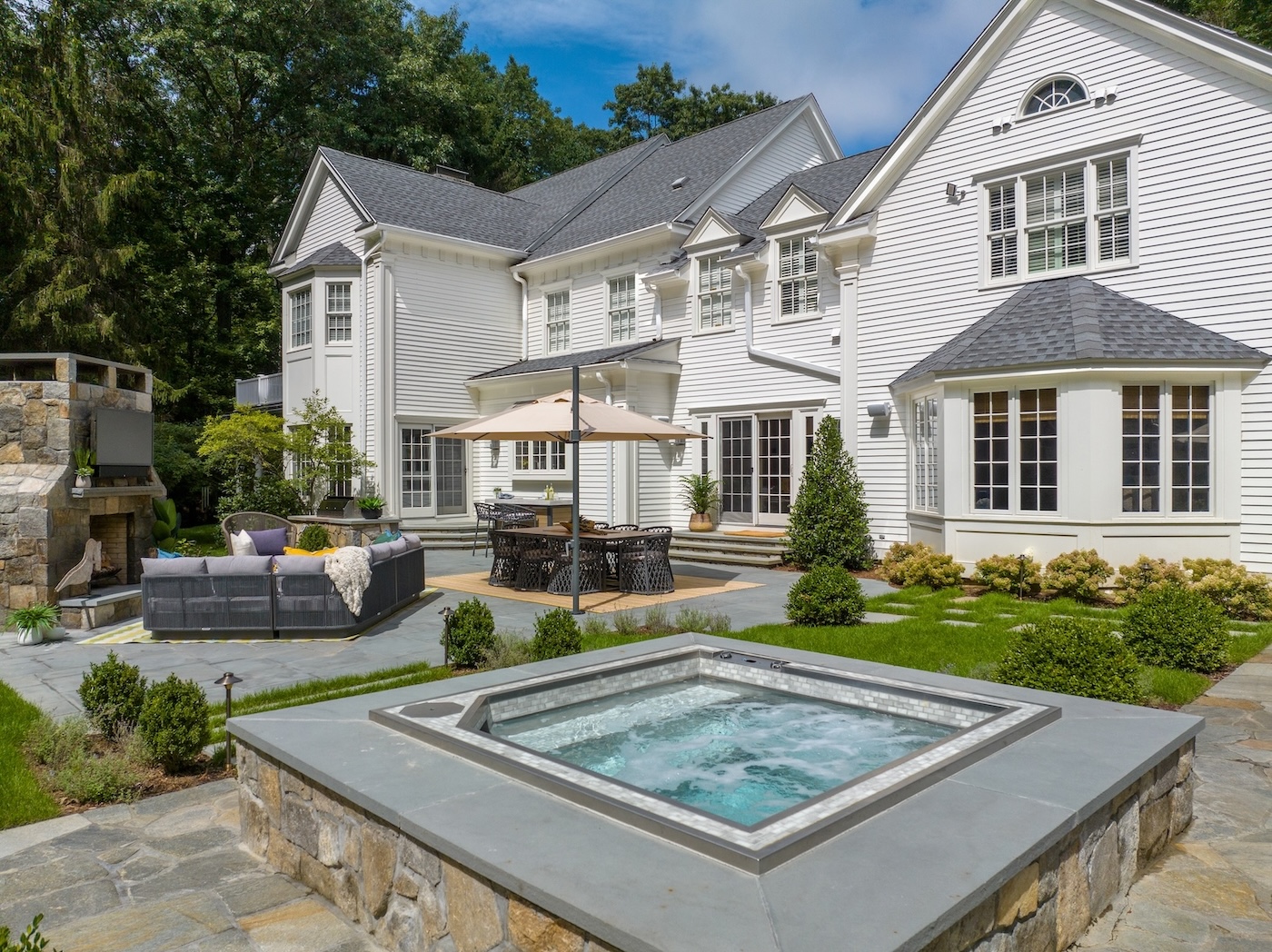 Beth Krupa Interiors Outdoor Entertaining