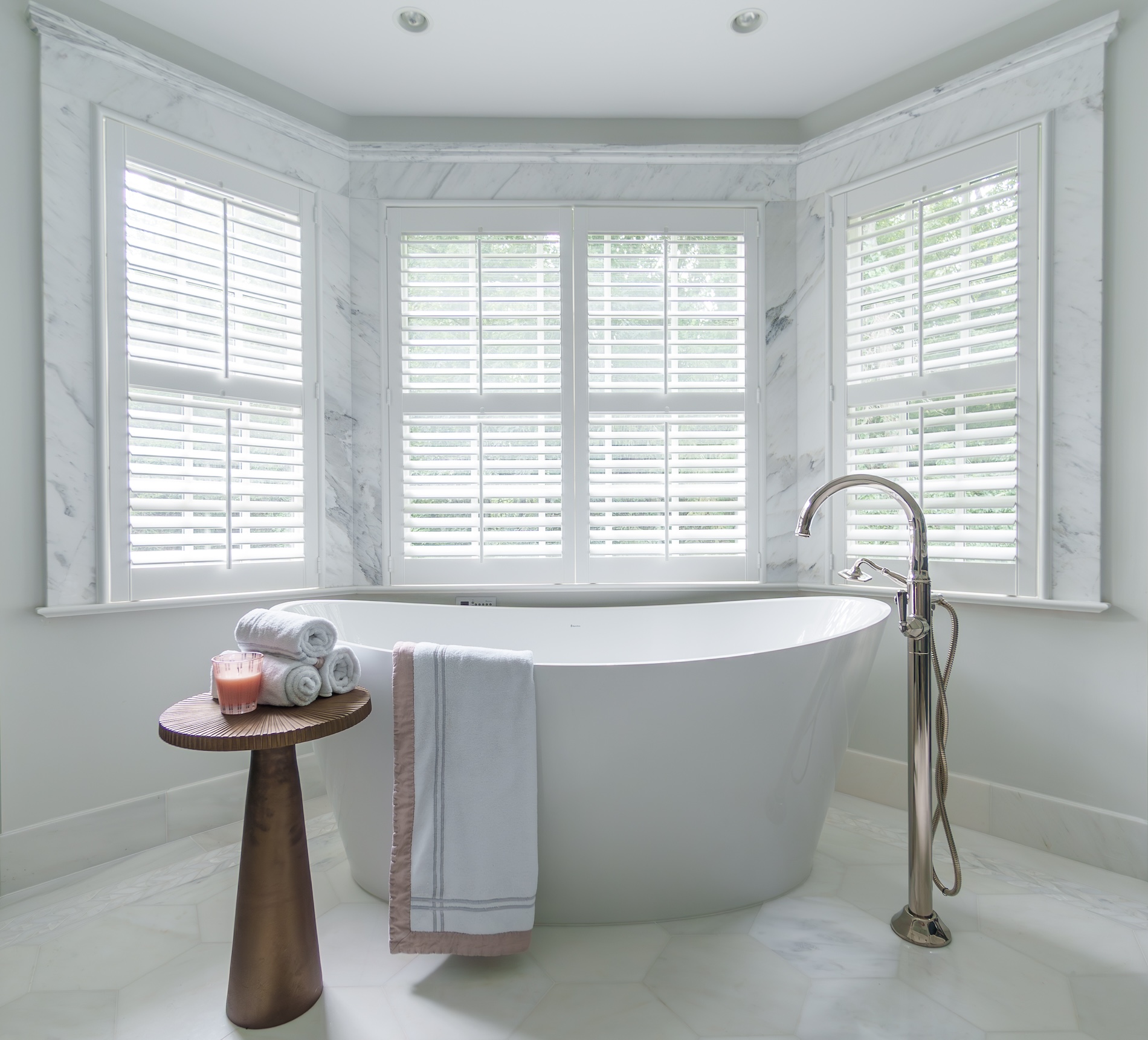 Bathtub With Small Table And Shutters