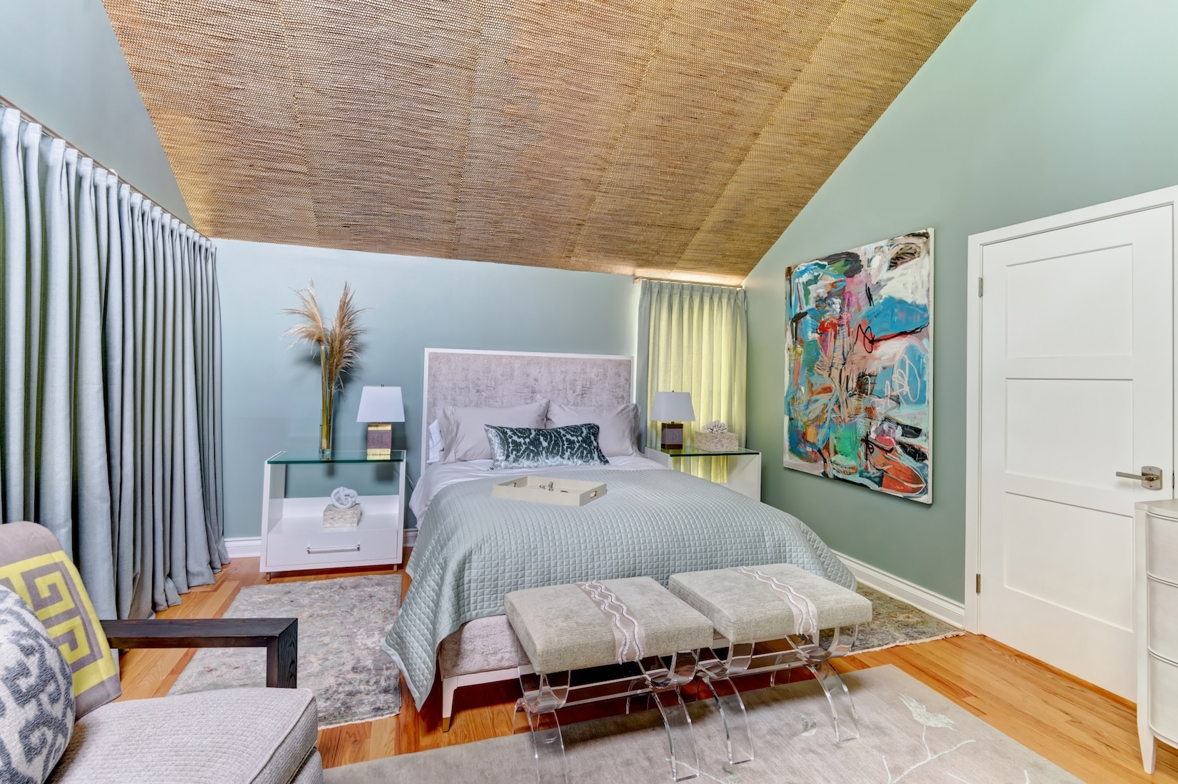 Bedroom Interior Design Textured Ceiling